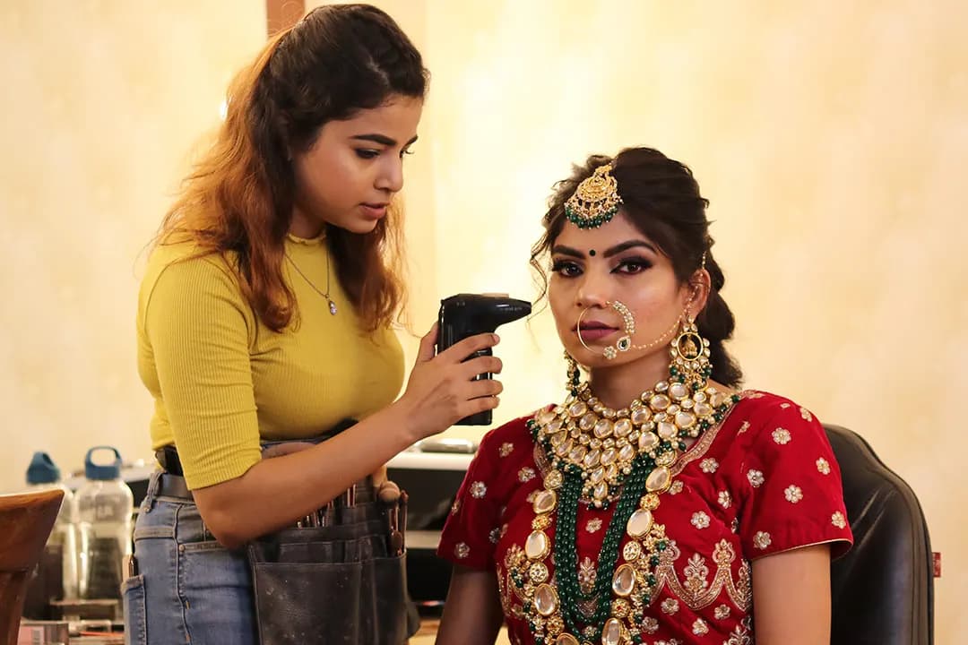 Madhu Gupta at work — Airbrush Artistry