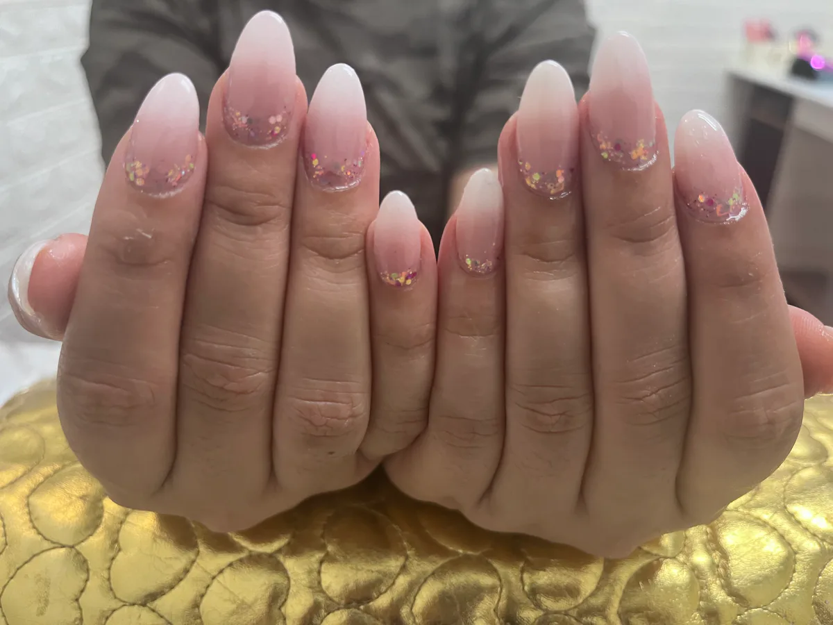 Pink Ombre Luxe Nails Pink Ombre Luxe Nails nail art design